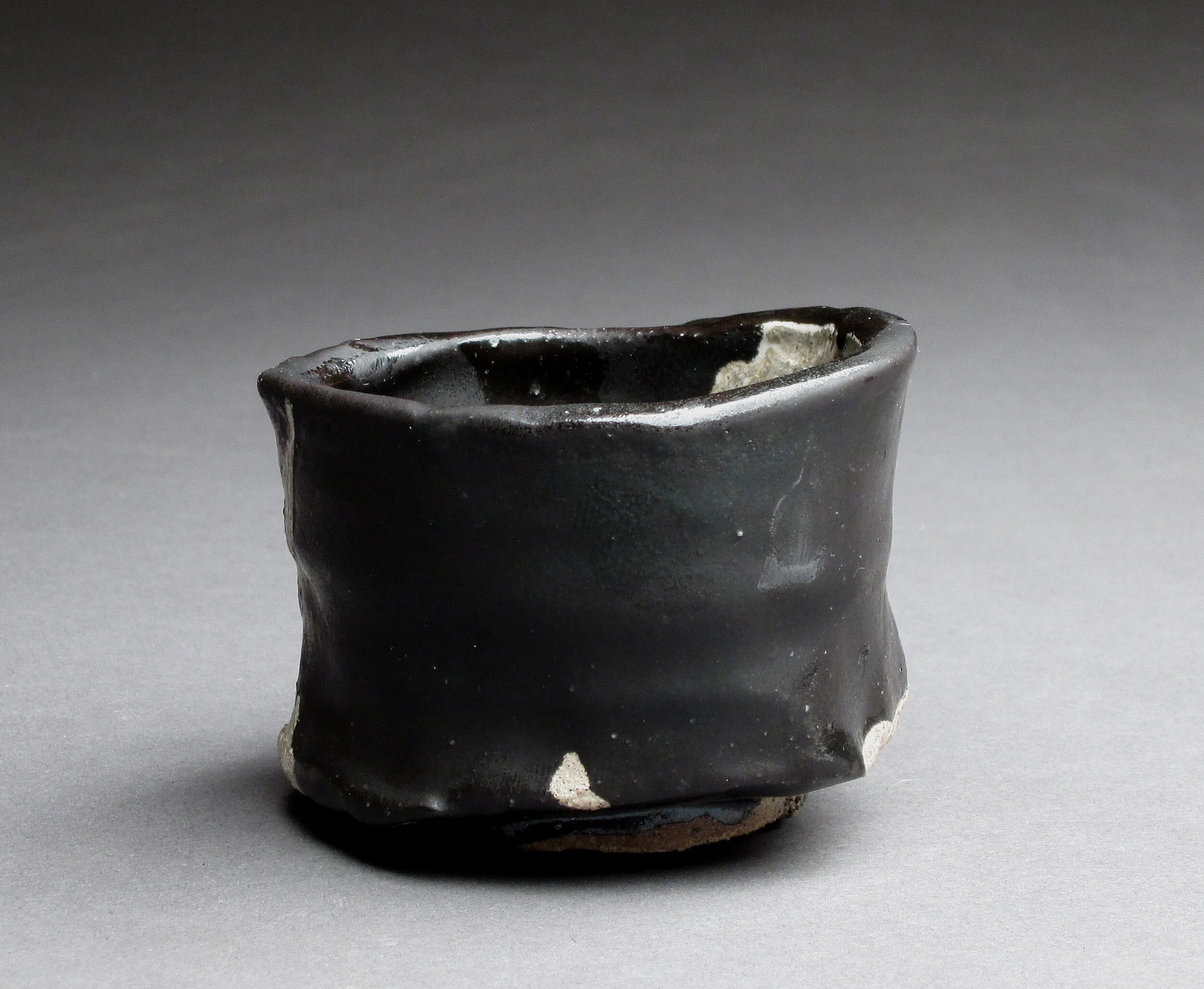 Hikidashi Kuro Oribe Guinomi - Sipper Cup — Robert Fornell Ceramics